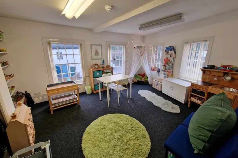Burrow Room 1