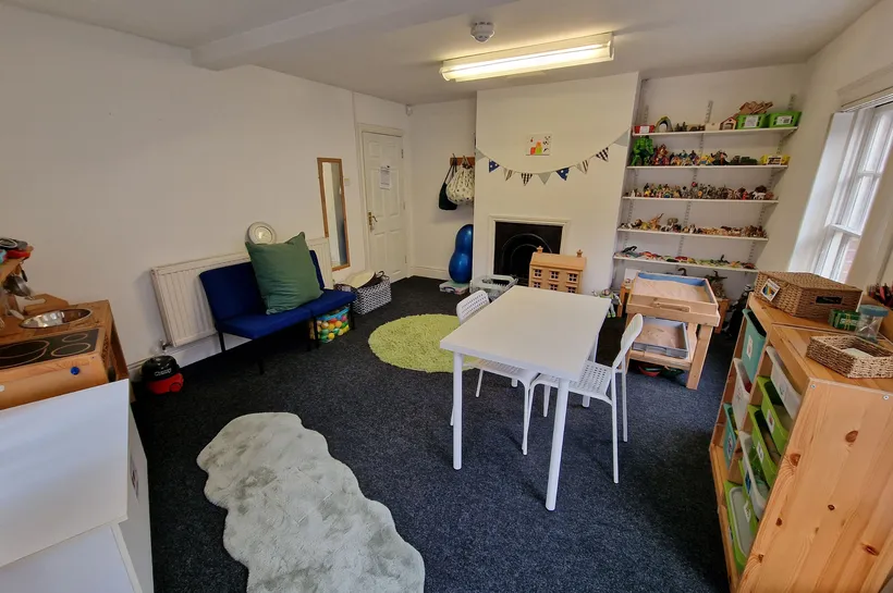 Burrow Room 2
