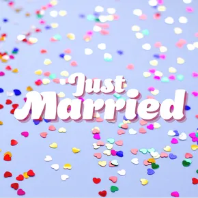 Just married eCard on heart confetti background