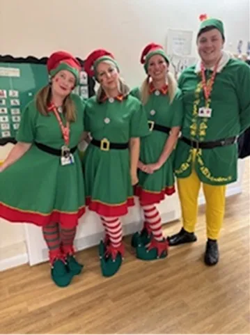 4 Elves