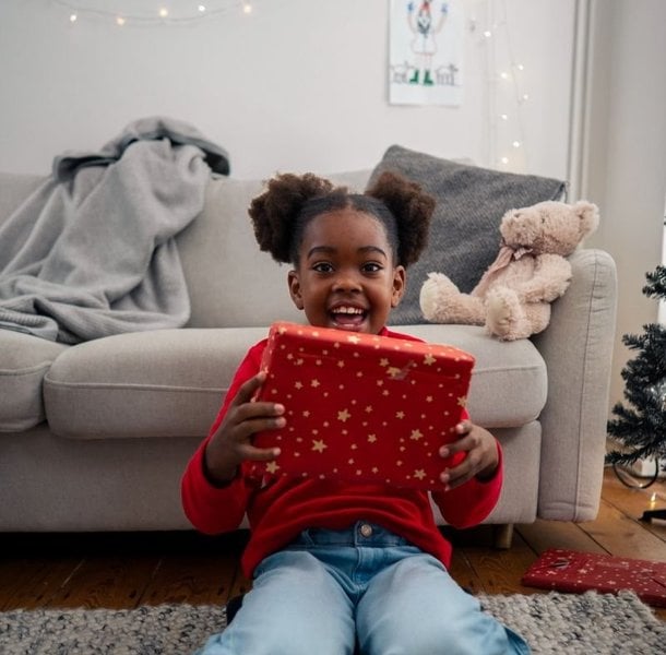 Secret-Santa-25-Chloe-holding-present - thank you ds